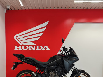 YAMAHA TRACER 7