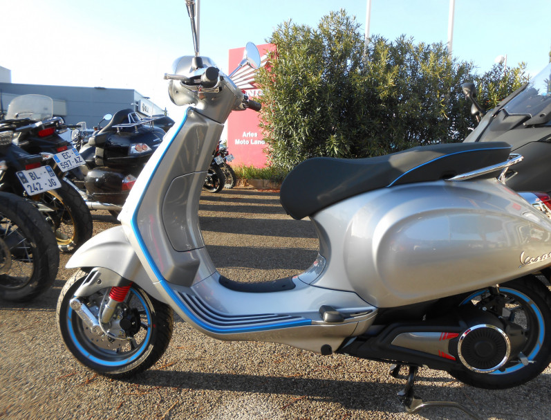 VESPA PRIMAVERA ELETTRICA 70 KM/H permis 125