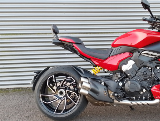DUCATI DIAVEL V4