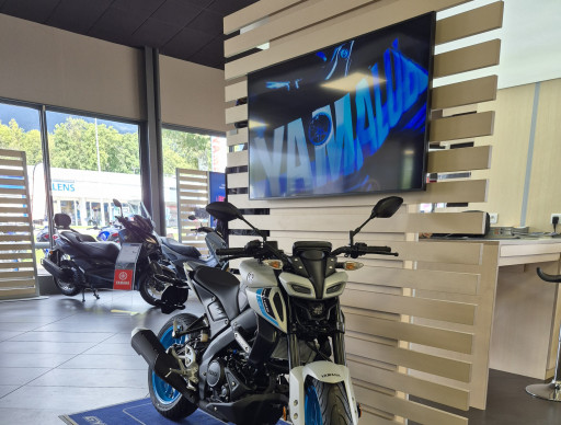 YAMAHA MT-125