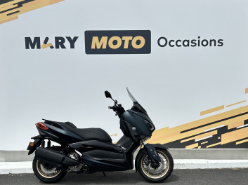 YAMAHA XMAX 300 Tech Max