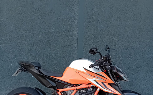 KTM 1290 SUPER DUKE R EVO