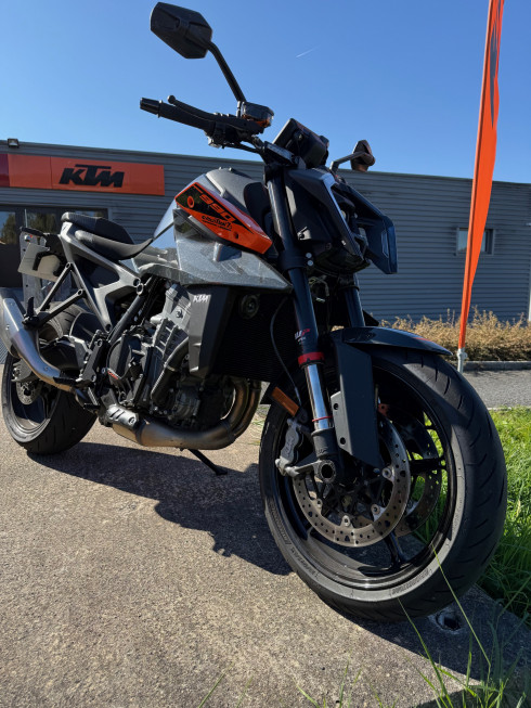 KTM 990  DUKE 2025