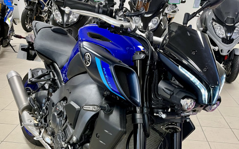 YAMAHA MT-10