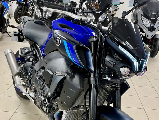 YAMAHA MT-10