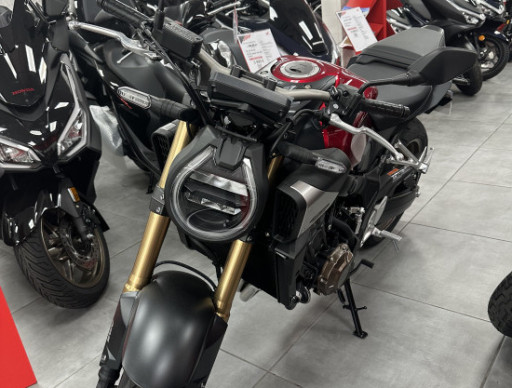 HONDA CB650R ECLUTCH ABS 2025