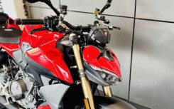 DUCATI STREETFIGHTER V2 NOMBREUSES OPTIONS A2 POSSIBLE