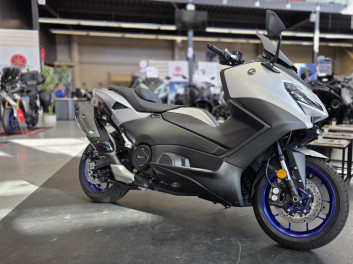 YAMAHA TMAX 560 ICON PERFORMANCE 1/1