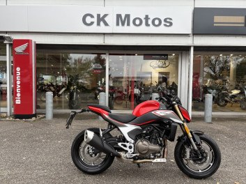 QJ MOTOR SRK 600 ABS COLORIS ROUGE