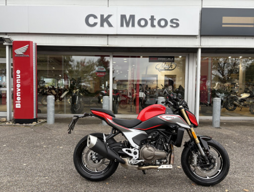 QJ MOTOR SRK 600 ABS COLORIS ROUGE