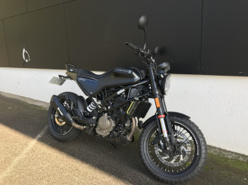 HUSQVARNA SVARTPILEN 125 ABS
