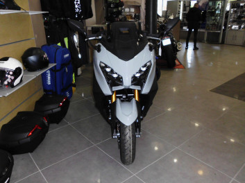 YAMAHA XP T-MAX 560 TECH MAX
