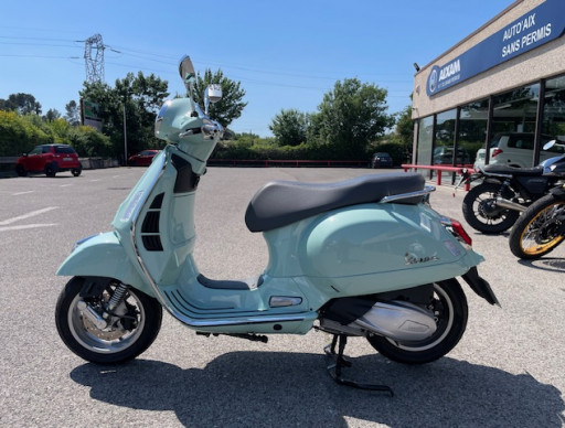 VESPA GTS 300 HPE E5 - Juillet 2024