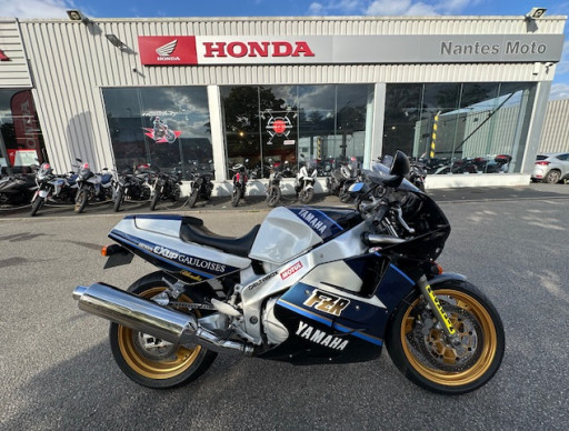 YAMAHA FZR 1000