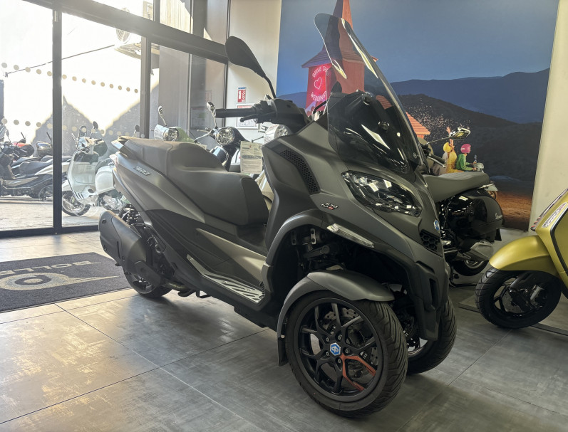 PIAGGIO MP3 530 HPE EXCLUSIVE