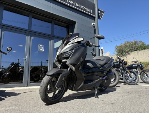 YAMAHA XMAX 300 Tech Max