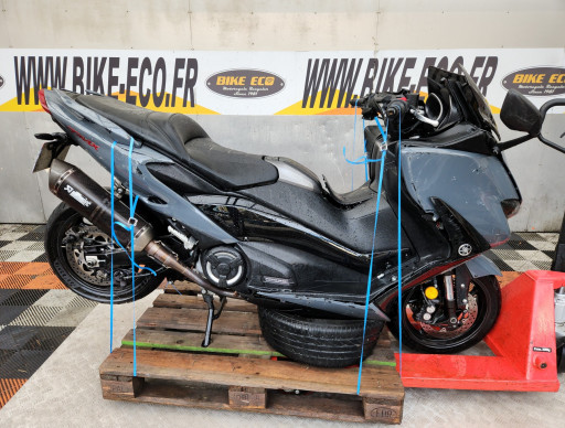 YAMAHA XP TMAX 560 TECH MAX RSV POUR GARAGE OU EXPORT (REF 63393)