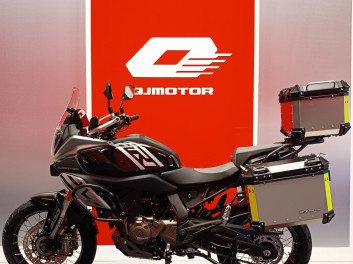 QJ MOTOR SRT 600 SX Touring