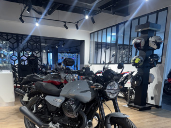 MOTO GUZZI V7 sport 2025