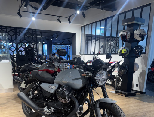 MOTO GUZZI V7 sport 2025