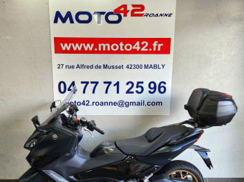 YAMAHA XP T-MAX 560 TECH MAX
