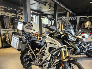 TRIUMPH TIGER 1200 RALLY EXPLORER