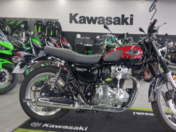 KAWASAKI W 800 (114€/MOIS)