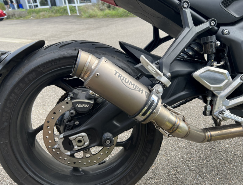 TRIUMPH TRIDENT 660 A2