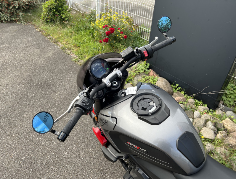 TRIUMPH TRIDENT 660 A2
