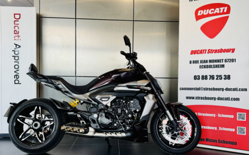 DUCATI XDIAVEL V4 LIGNE AKRAPOVIC TITANE