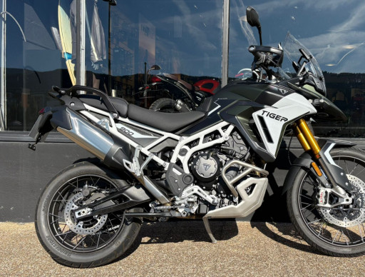 TRIUMPH TIGER 900 RALLY PRO (VALISES OFFERTES JUSQU