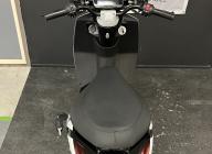 PIAGGIO 1 Electrique GARANTIE 24 MOIS BLANC BRILLANT BON ETAT CRIT