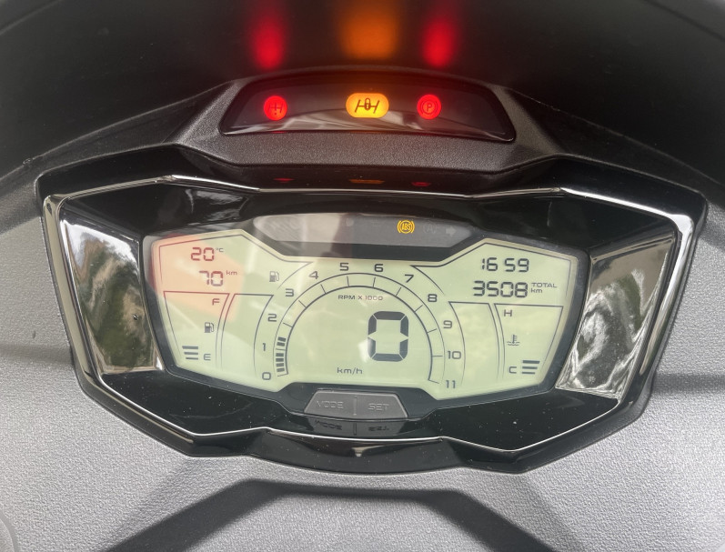 PIAGGIO MP3 310 HPE SPORT - NOIR MAT - 1ER MAIN