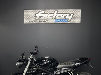 TRIUMPH STREET TRIPLE 660 S A2