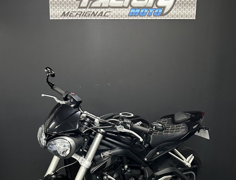 TRIUMPH STREET TRIPLE 660 S A2