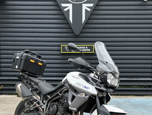 TRIUMPH TIGER 800 XR