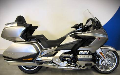 HONDA GL 1800 GOLDWING TOURING DCT AIR BAG ABS 