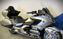 HONDA GL 1800 GOLDWING TOURING DCT AIR BAG ABS 