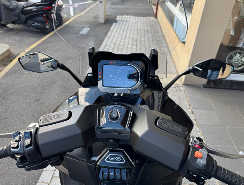 KYMCO CV3 550