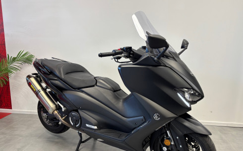 YAMAHA T-MAX 560