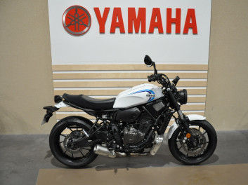 YAMAHA XSR 700