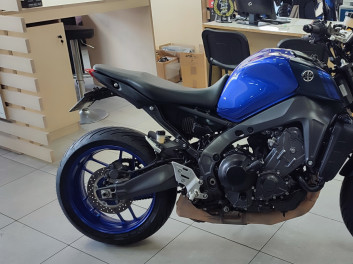 YAMAHA MT-09 