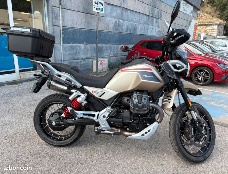 MOTO GUZZI V85 TT TRAVEL PACK 850