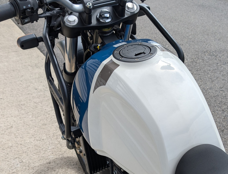 ROYAL ENFIELD himalayan 410 comme neuve