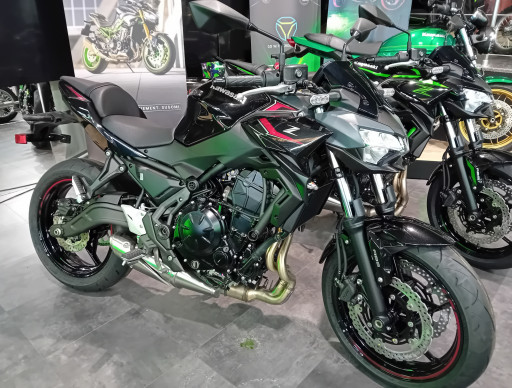 KAWASAKI Z 650 (47.5CV)