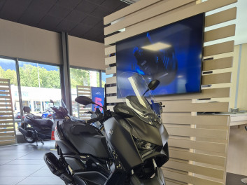 YAMAHA XMAX 300 Tech Max