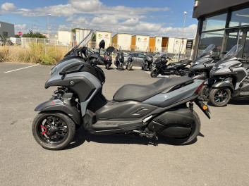 YAMAHA TRICITY 300
