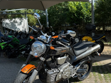 YAMAHA MT-01