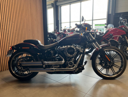 Harley Davidson Breakout 107 1745