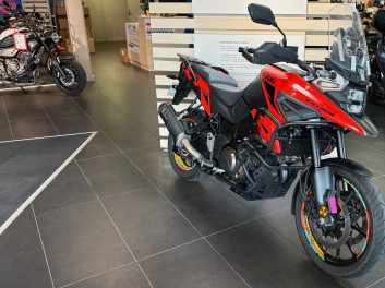 SUZUKI V-STROM 1050 - Garantie 07/2026